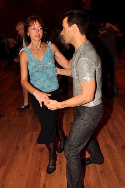 min 2011 12 04 station danse 093